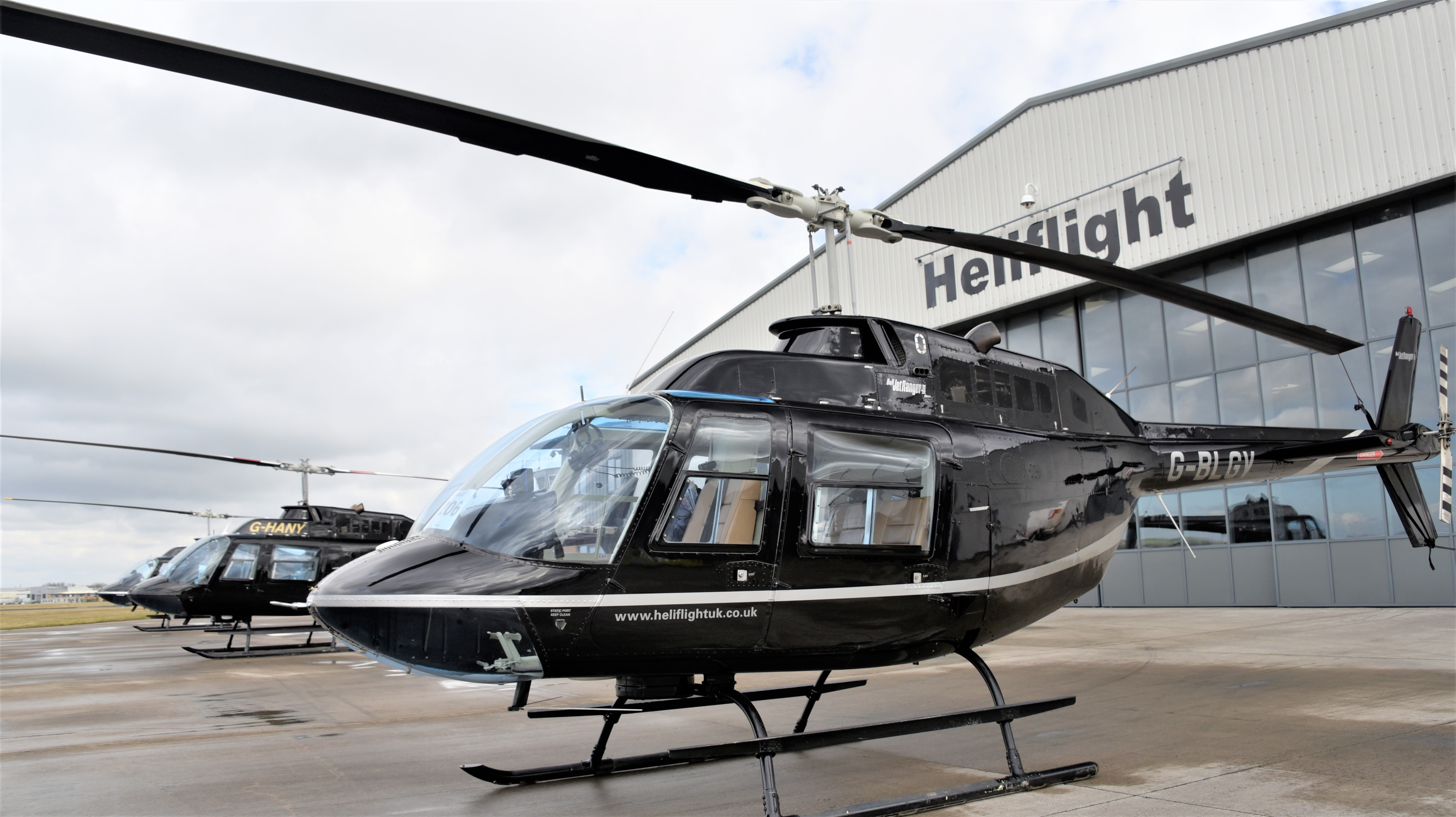 Pleasure flight in a Bell 206
